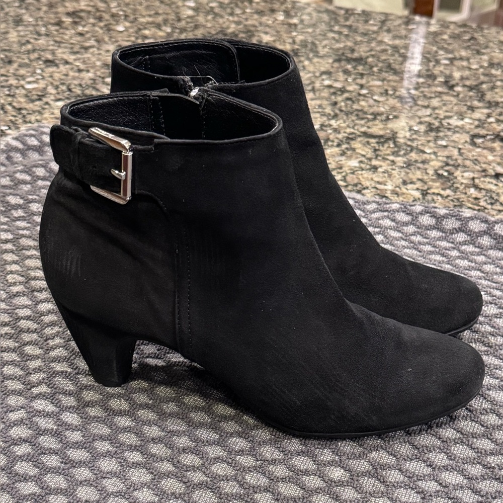 Sam Edelman Morgan suede ankle booties 7 black Buckle Low Zip Up Comfort Dressy